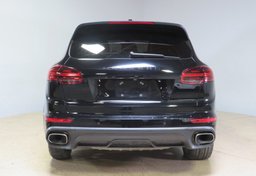 2018 Porsche Cayenne - Image 11
