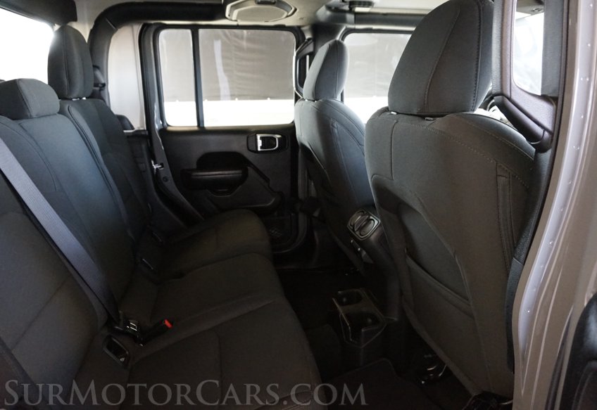 2023 Jeep Gladiator - Image 30