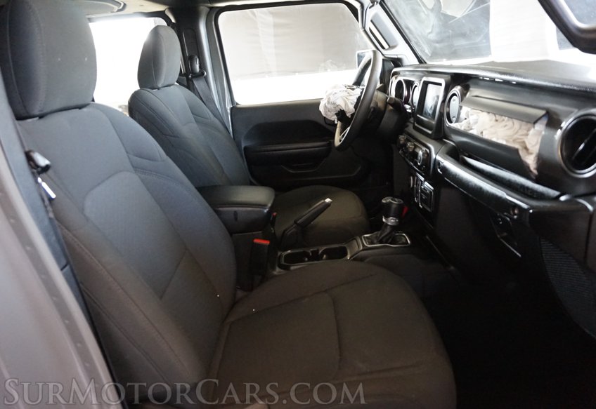 2023 Jeep Gladiator - Image 32