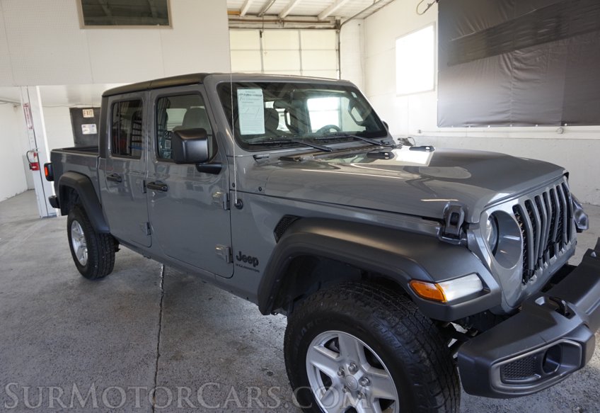 2023 Jeep Gladiator - Image 13