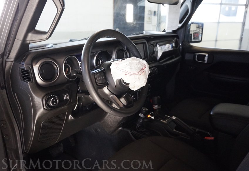 2023 Jeep Gladiator - Image 26