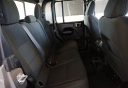 2023 Jeep Gladiator - Image 31