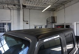 2023 Jeep Gladiator - Image 16