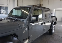 2023 Jeep Gladiator - Image 23