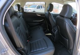 2022 Ford Edge - Image 29