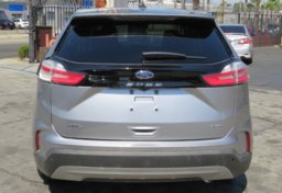 2022 Ford Edge - Image 12