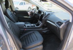 2022 Ford Edge - Image 26