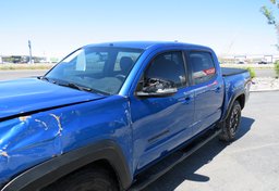 2016 Toyota Tacoma - Image 14