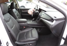 2019 Cadillac XT5 - Image 26