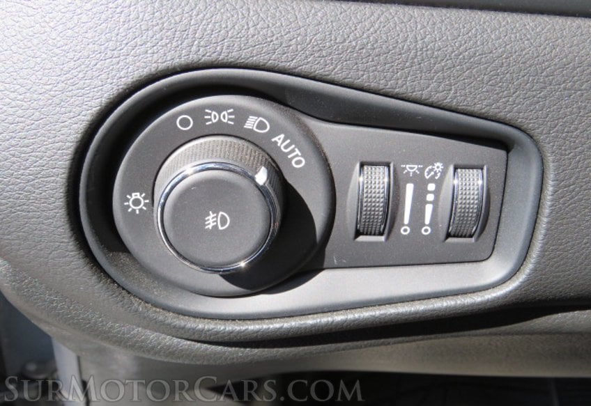 2021 Jeep Renegade - Image 18