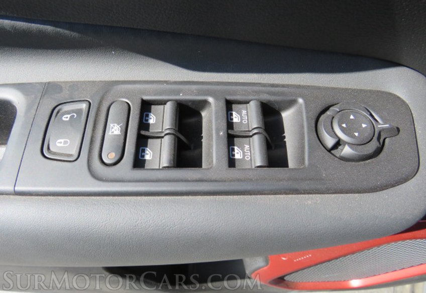 2021 Jeep Renegade - Image 19