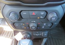 2021 Jeep Renegade - Image 8