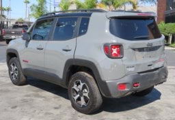 2021 Jeep Renegade - Image 38