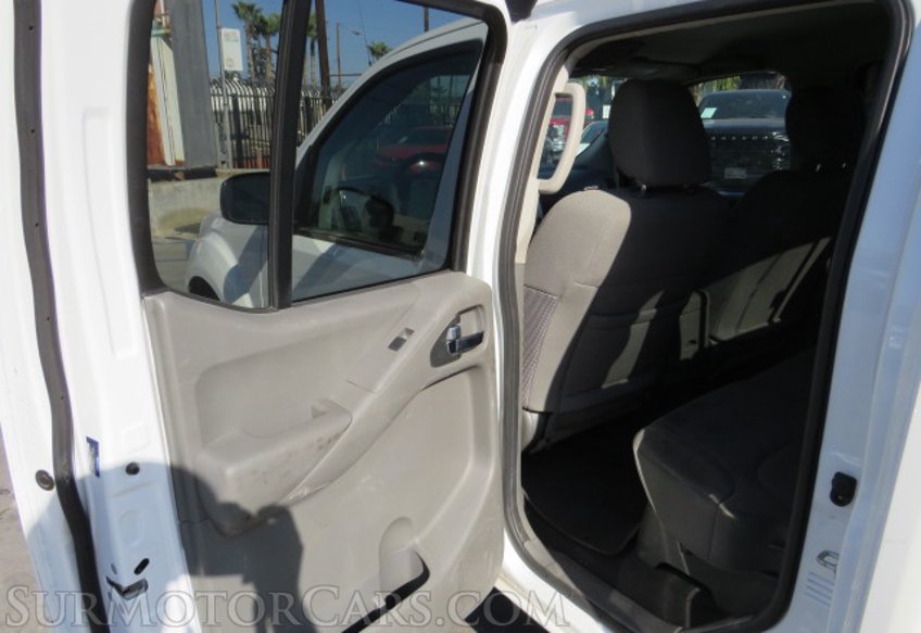 2019 Nissan Frontier - Image 21