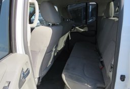 2019 Nissan Frontier - Image 27