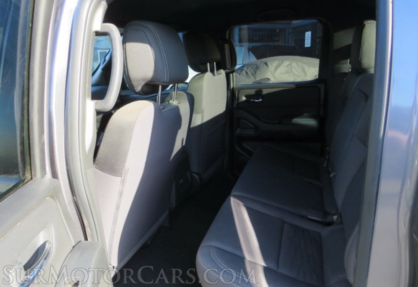 2023 Nissan Frontier - Image 30