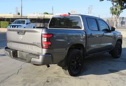 2023 Nissan Frontier - Image 9