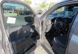 2023 Nissan Frontier - Image 20