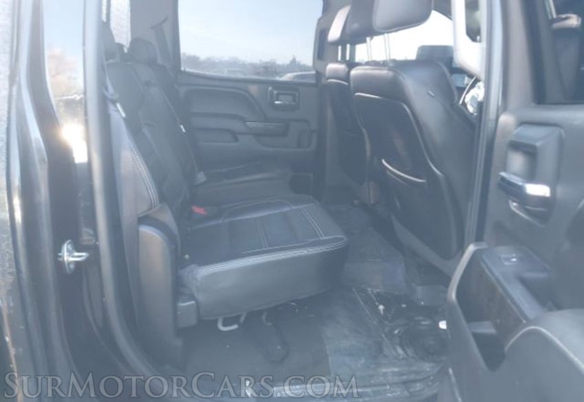 2015 GMC Sierra 2500HD - Image 9