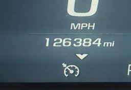 2015 GMC Sierra 2500HD - Image 11