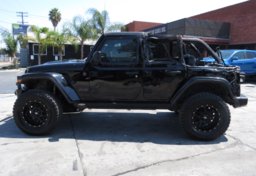2019 Jeep Wrangler Rubicon - Image 11