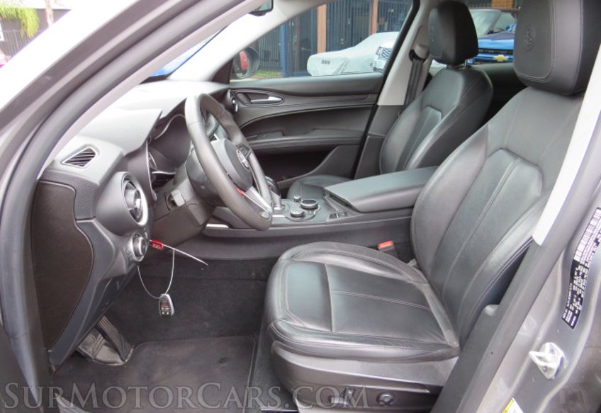 2018 Alfa Romeo Stelvio - Image 25