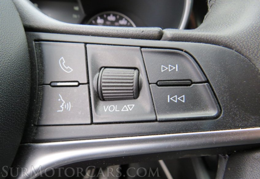 2018 Alfa Romeo Stelvio - Image 35