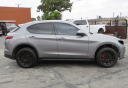 2018 Alfa Romeo Stelvio - Image 11