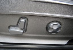 2018 Alfa Romeo Stelvio - Image 40