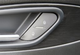 2018 Alfa Romeo Stelvio - Image 44