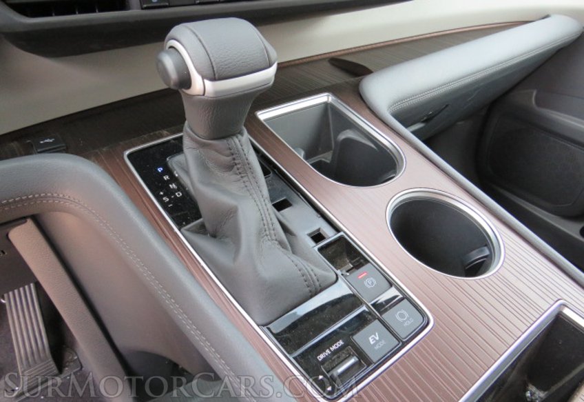 2022 Toyota Sienna - Image 35