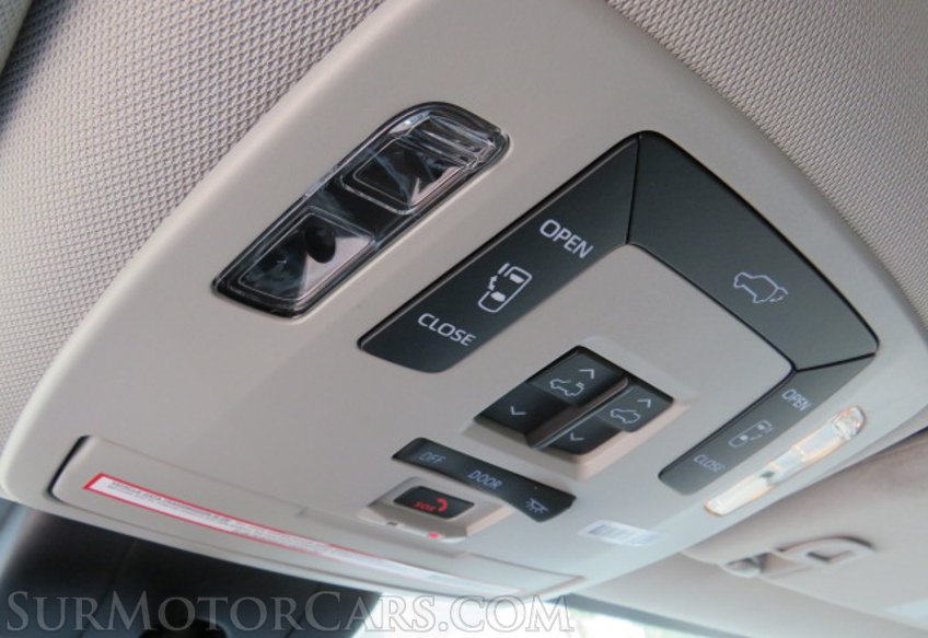 2022 Toyota Sienna - Image 39