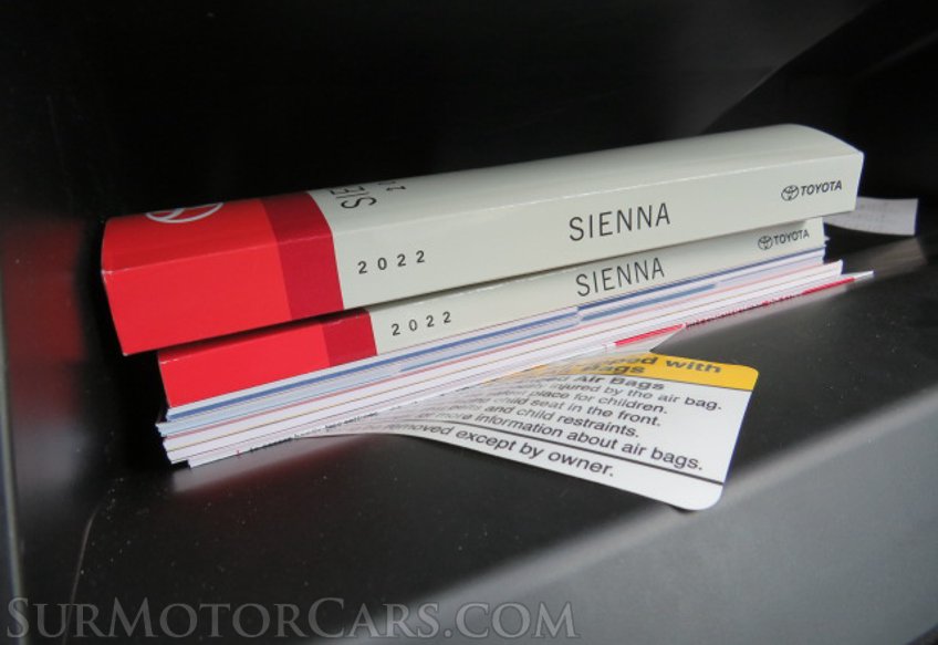 2022 Toyota Sienna - Image 40