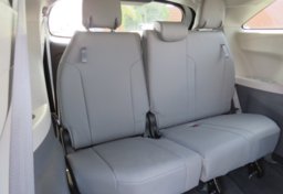 2022 Toyota Sienna - Image 30