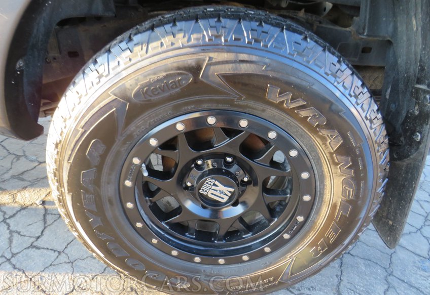 2015 Toyota Tacoma - Image 41