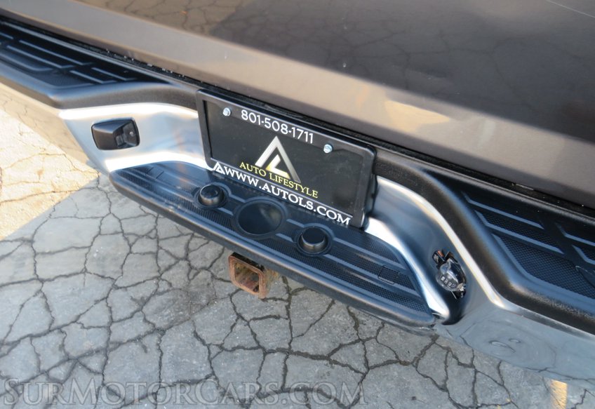 2015 Toyota Tacoma - Image 19