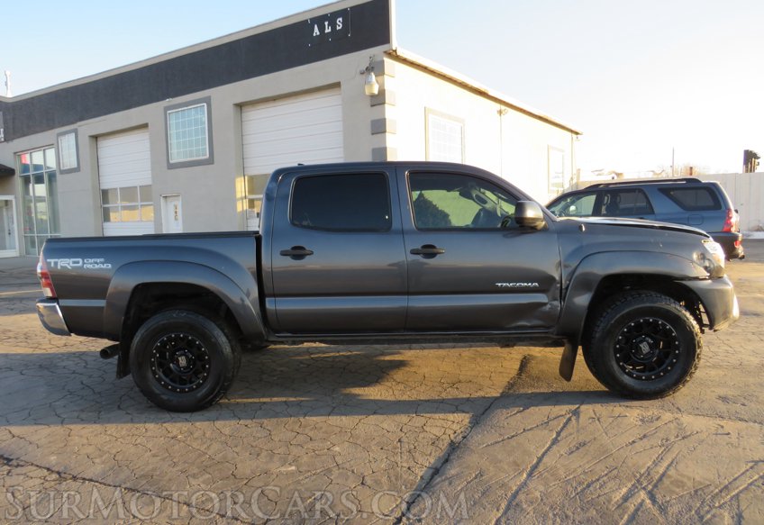 2015 Toyota Tacoma - Image 10