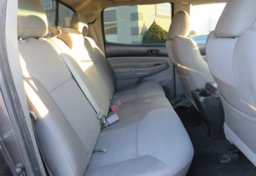 2015 Toyota Tacoma - Image 25