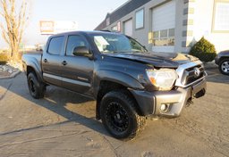 2015 Toyota Tacoma - Image 3