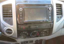 2015 Toyota Tacoma - Image 32