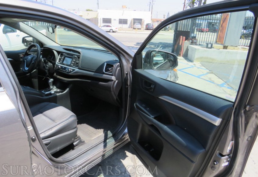 2015 Toyota Highlander - Image 19