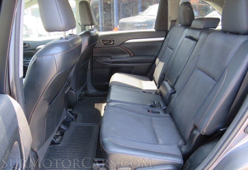 2015 Toyota Highlander - Image 26