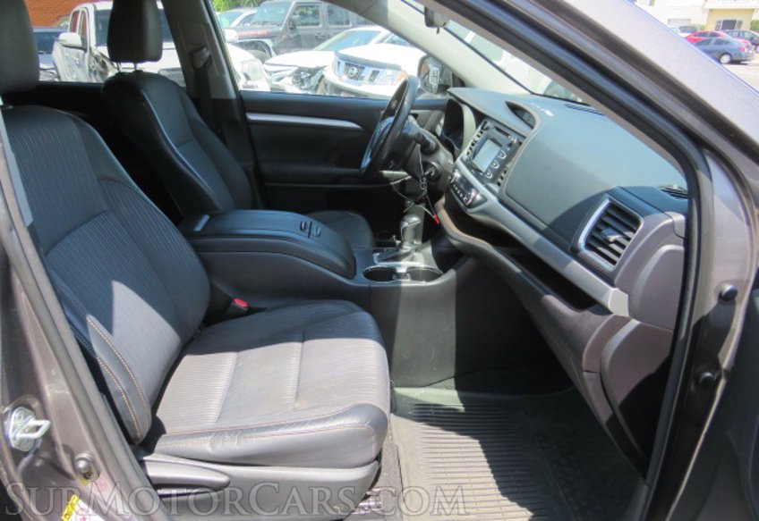 2015 Toyota Highlander - Image 24