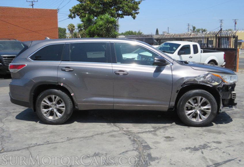 2015 Toyota Highlander - Image 9