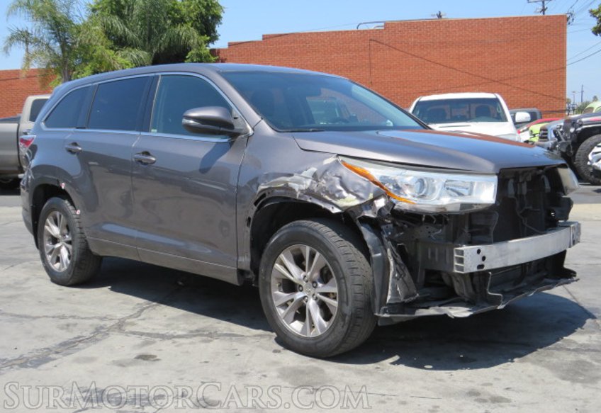 2015 Toyota Highlander - Image 4