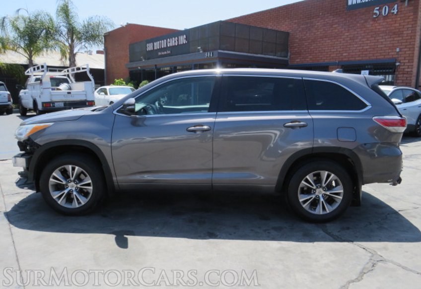 2015 Toyota Highlander - Image 10