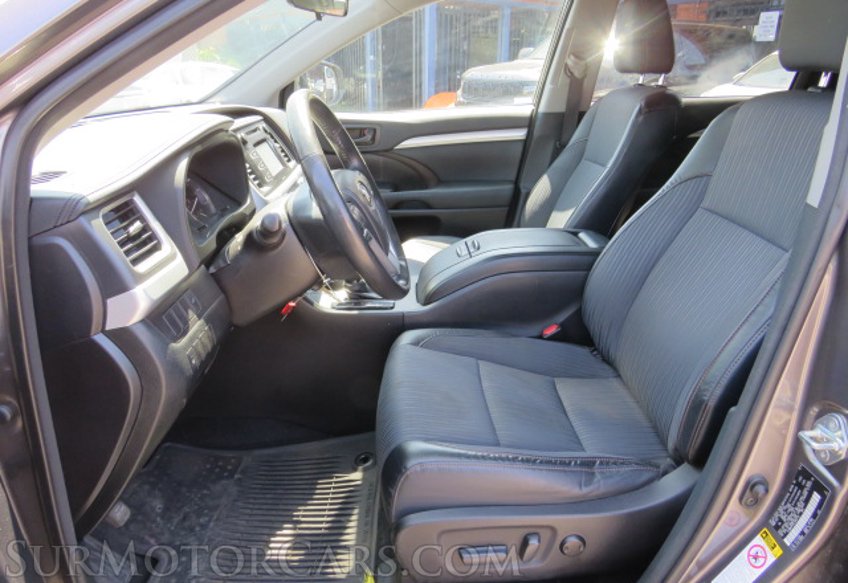 2015 Toyota Highlander - Image 22