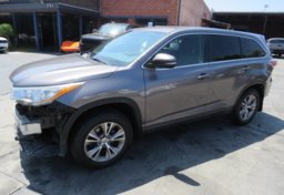 2015 Toyota Highlander - Image 3