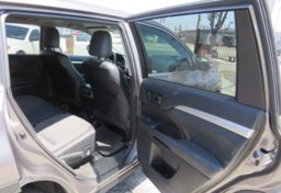 2015 Toyota Highlander - Image 30