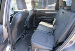 2015 Toyota Highlander - Image 25